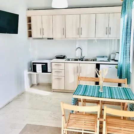 Apartment Banos 2 Bed And Swimming Pool Near The
