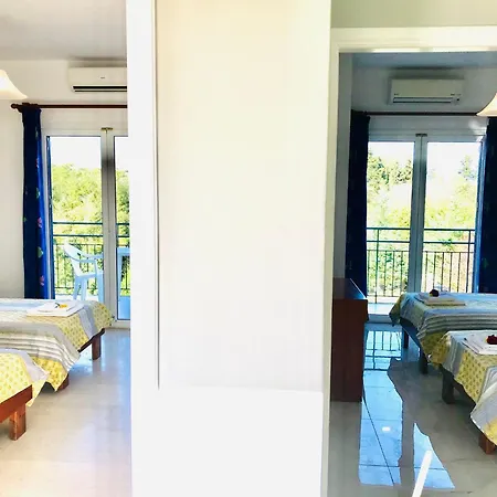 게스트하우스 In - Beautiful In Corfu With Swimming Pool *