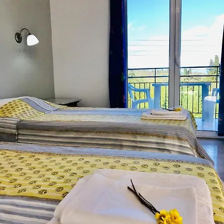 In - Beautiful In Corfu With Swimming Pool *
