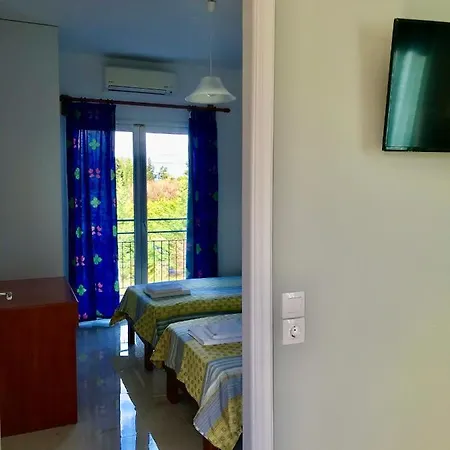 In - Beautiful In Corfu With Swimming Pool بيت ضيافة روذا