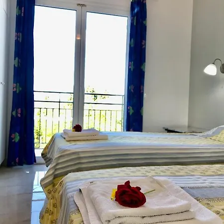 بيت ضيافة In - Beautiful In Corfu With Swimming Pool *